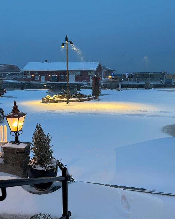 Hotel Nevlunghavn Gjestgiveri Larvik Exterior foto